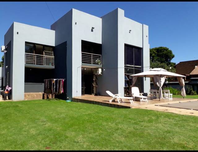 6 BEDROOM HOUSE FOR SALE IN MONTANA PARK